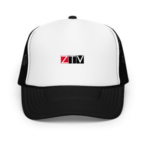 Svart og hvit trucker-caps med den klassiske røde, svarte og hvite ZTV-logoen trykket på fronten.